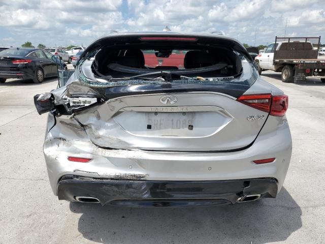 SJKCH5CP5JA049408 - 2018 INFINITI QX30 BASE 银色 照片 6