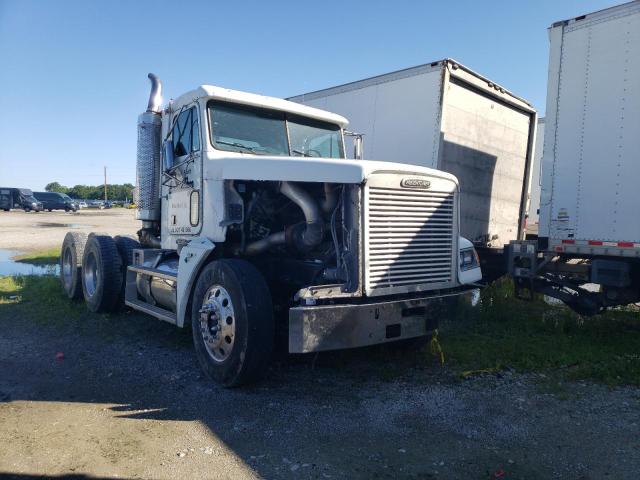 1FUYDDYB3YDF18026 - 2000 FREIGHTLINER CONVENTION FLD120 WHITE photo 1