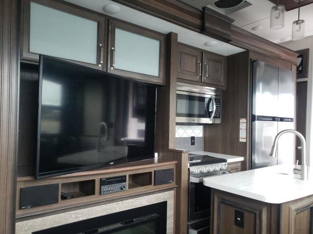 4YDF39526ME760004 - 2021 KEYSTONE AVALANCHE თეთრი ფოტო 6