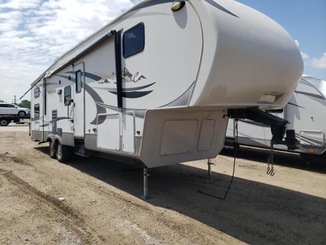 4YDF33328AA740016 - 2010 KEYSTONE MONTANA 白色 照片 1