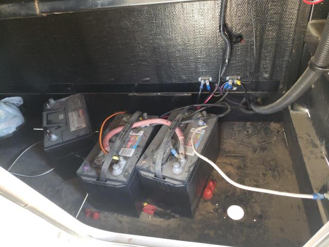 4YDF33328AA740016 - 2010 KEYSTONE MONTANA 白色 照片 7