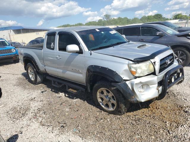 5TETU62N18Z582649 - 2008 TOYOTA TACOMA PRERUNNER ACCESS CAB SILVER photo 4