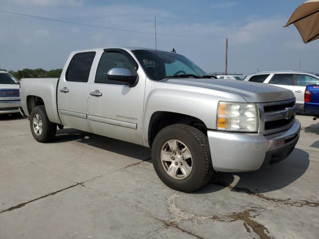 3GCRCREA2AG279078 - 2010 CHEVROLET SILVERADO C1500  LS WHITE photo 4