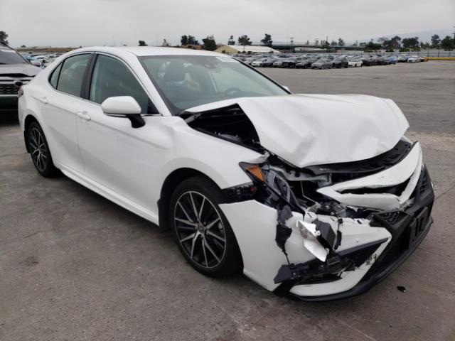 4T1G11AK4PU756270 - 2023 TOYOTA CAMRY SE NIGHT SHADE WHITE photo 4