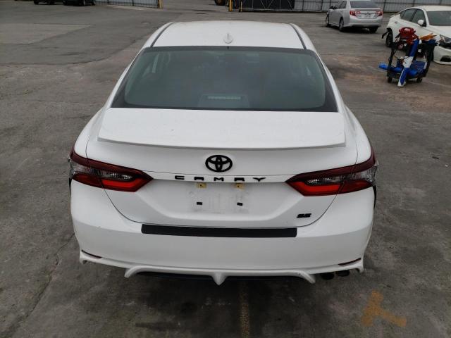 4T1G11AK4PU756270 - 2023 TOYOTA CAMRY SE NIGHT SHADE WHITE photo 6