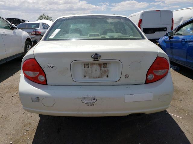 JN1CA31D01T802094 - 2001 NISSAN MAXIMA GXE WHITE photo 6