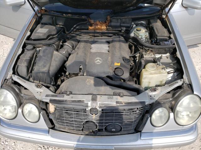 WDBJF82F7WX007058 - 1998 MERCEDES-BENZ E 320 4MATIC SILVER photo 11