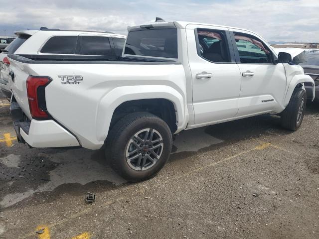 3TMKB5FN1RM007794 - 2024 TOYOTA TACOMA DOUBLE CAB WHITE photo 3