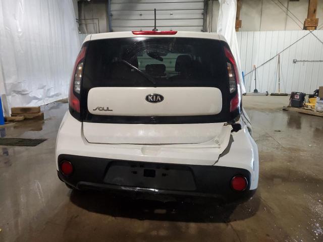 KNDJN2A21J7567411 - 2018 KIA SOUL WHITE photo 6