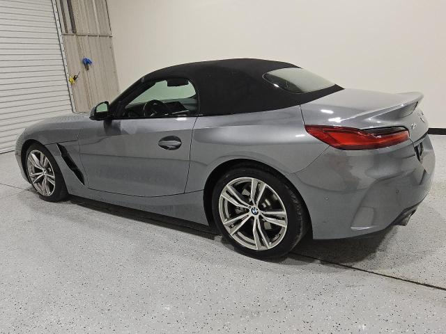 WBAHF3C04SWY38592 - 2025 BMW Z4 SDRIVE30I GRAY photo 2