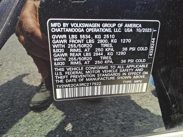 1V2WE2CA3RC217922 - 2024 VOLKSWAGEN ATLAS CROS SE BLACK photo 13