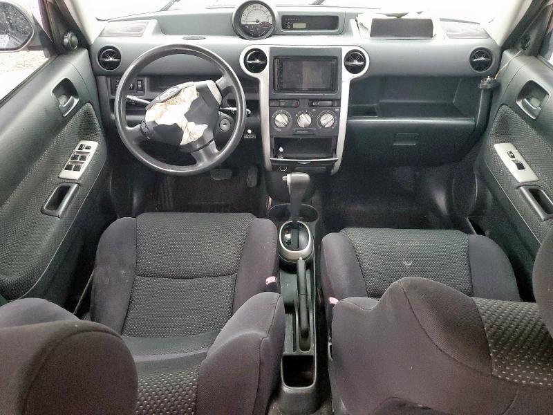 JTLKT324650211104 - 2005 TOYOTA SCION XB 棕色 照片 8