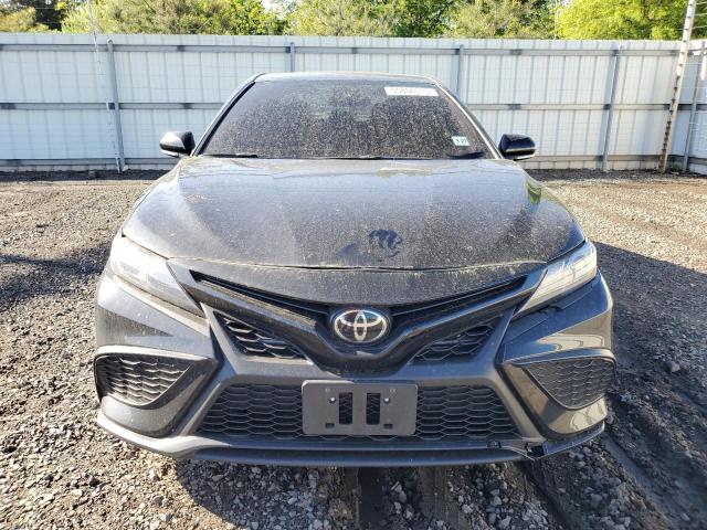 4T1G11AK3PU082788 - 2023 TOYOTA CAMRY SE NIGHT SHADE BLACK photo 5