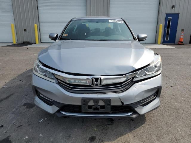 1HGCR2F11HA082147 - 2017 HONDA ACCORD SPORT SPECIAL EDITION SILVER photo 5