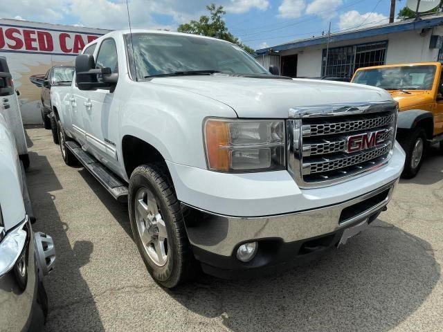 1GT121CGXDF233111 - 2013 GMC SIERRA K2500 SLT WHITE photo 1