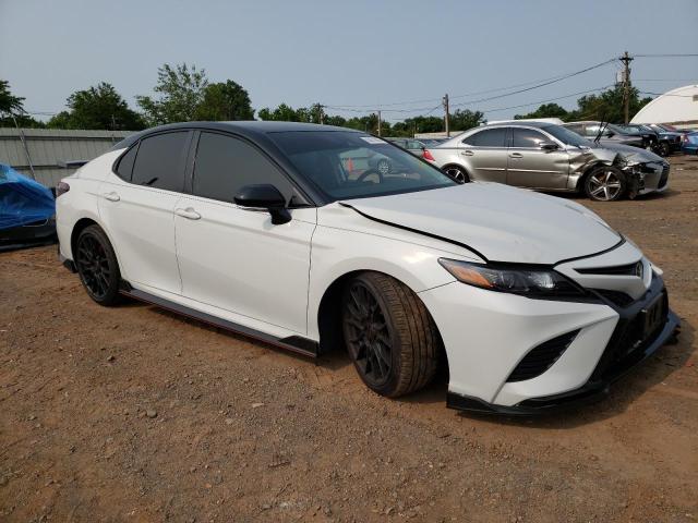 4T1KZ1AK1MU059024 - 2021 TOYOTA CAMRY TRD WHITE photo 4