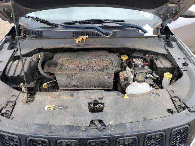 3C4NJCBB3JT438373 - 2018 JEEP COMPASS LATITUDE SILVER photo 12