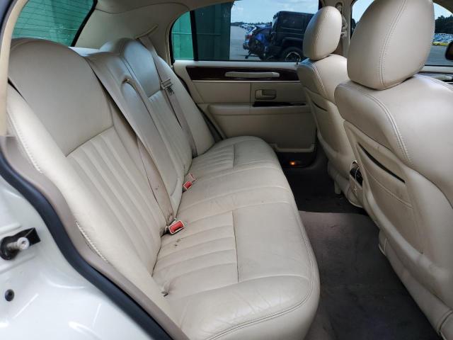 1LNHM81W94Y660498 - 2004 LINCOLN TOWN CAR EXECUTIVE BEIGE photo 10