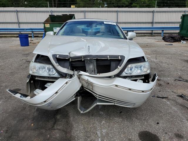 1LNHM81W94Y660498 - 2004 LINCOLN TOWN CAR EXECUTIVE BEIGE photo 5