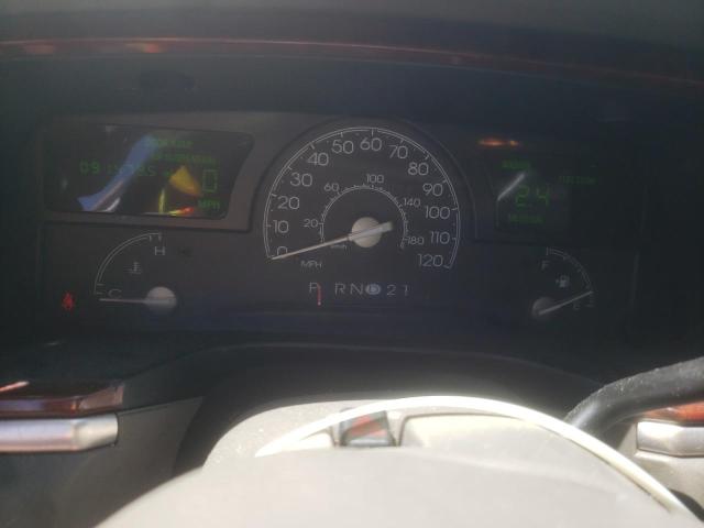 1LNHM81W54Y605014 - 2004 LINCOLN TOWN CAR EXECUTIVE SILVER photo 9