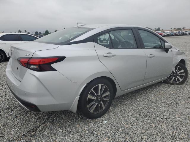 3N1CN8EV6NL868597 - 2022 NISSAN VERSA SV SILVER photo 3