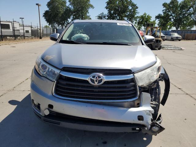 5TDKKRFH4GS164749 - 2016 TOYOTA HIGHLANDER XLE GRAY photo 5