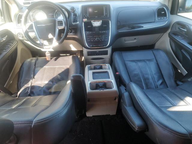 2C4RC1CG8DR802241 - 2013 CHRYSLER TOWN & COU TOURING L SILVER photo 8