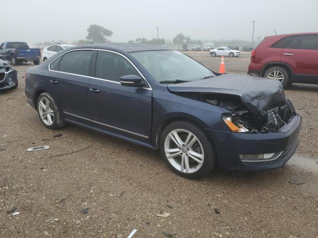 1VWCV7A31FC057408 - 2015 VOLKSWAGEN PASSAT SEL BLUE photo 4