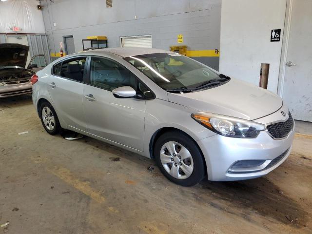 KNAFK4A63F5403316 - 2015 KIA FORTE LX SILVER photo 4