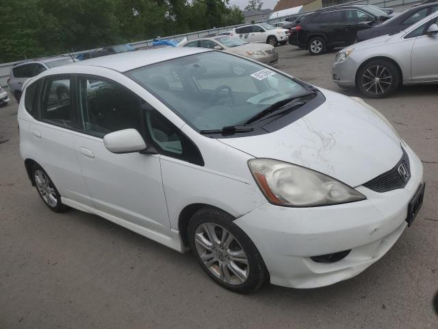 JHMGE8H43AS014596 - 2010 HONDA FIT SPORT WHITE photo 4