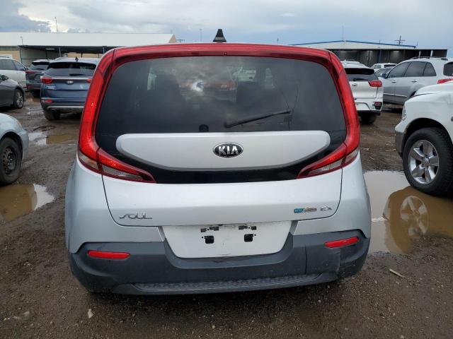 KNDJ33AU9L7008768 - 2020 KIA SOUL EX GRAY photo 6