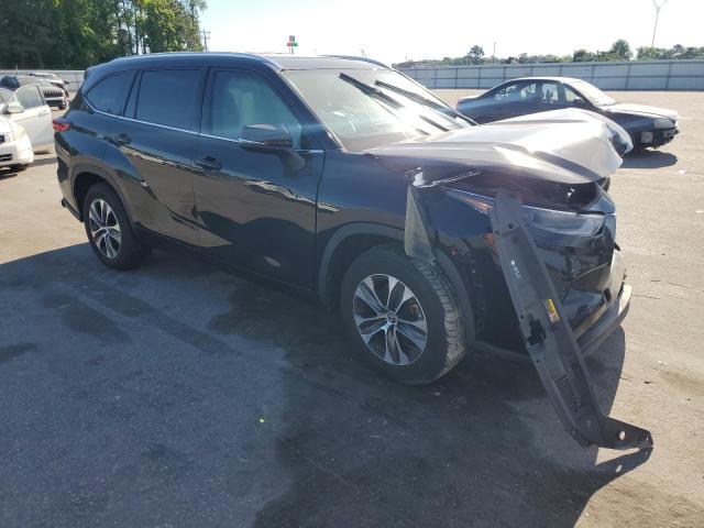 5TDGZRAH2MS043917 - 2021 TOYOTA HIGHLANDER XLE BLACK photo 4