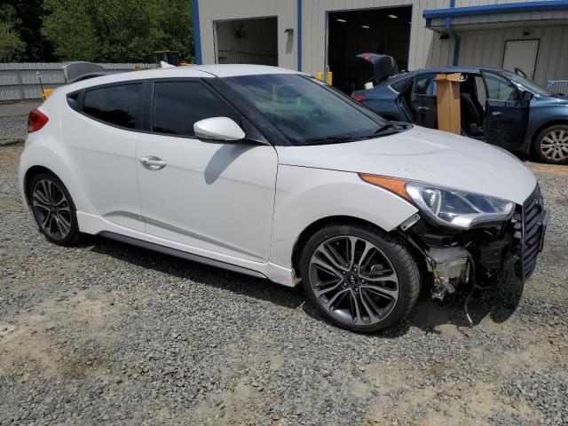 KMHTC6AE7GU248861 - 2016 HYUNDAI VELOSTER TURBO WHITE photo 4