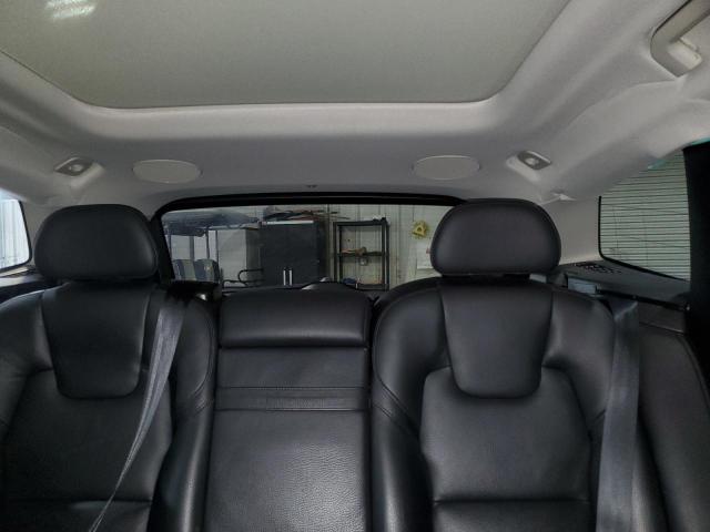 LYVA22RL9JB113229 - 2018 VOLVO XC60 T6 WHITE photo 10