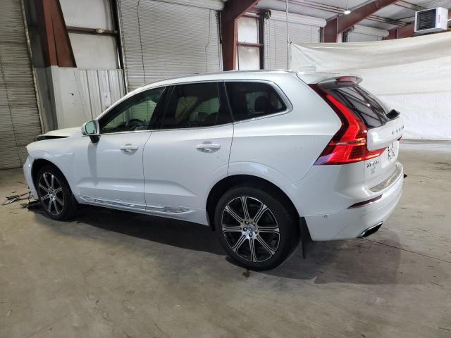 LYVA22RL9JB113229 - 2018 VOLVO XC60 T6 WHITE photo 2