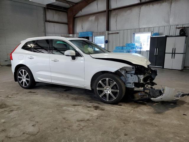 LYVA22RL9JB113229 - 2018 VOLVO XC60 T6 WHITE photo 4