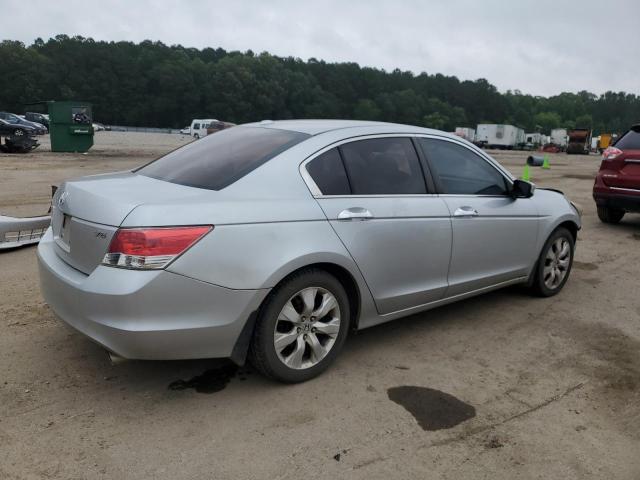 1HGCP3F87AA010514 - 2010 HONDA ACCORD EXL SILVER photo 3