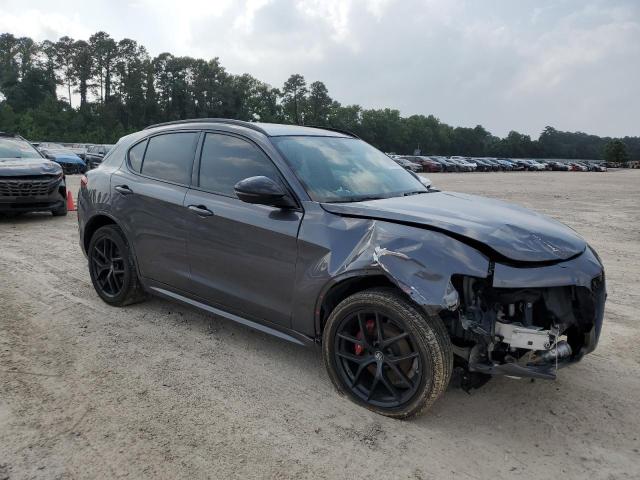 ZASPAKBN1M7D00487 - 2021 ALFA ROMEO STELVIO TI GRAY photo 4