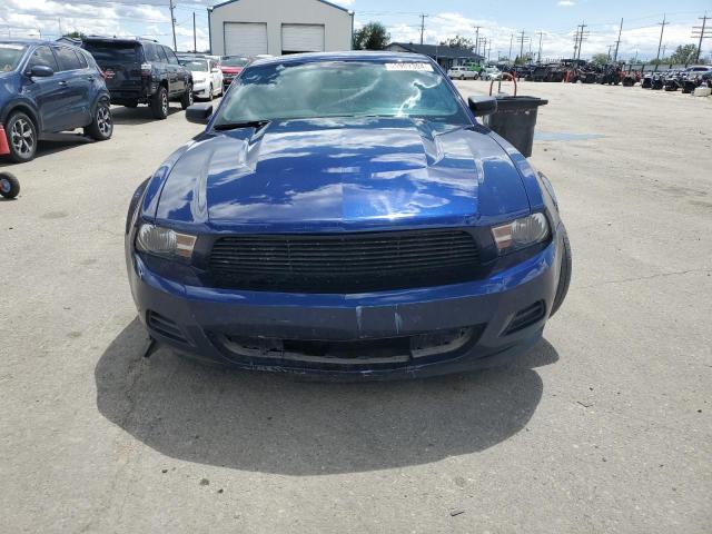 1ZVBP8AM7C5200849 - 2012 FORD MUSTANG BLUE photo 5