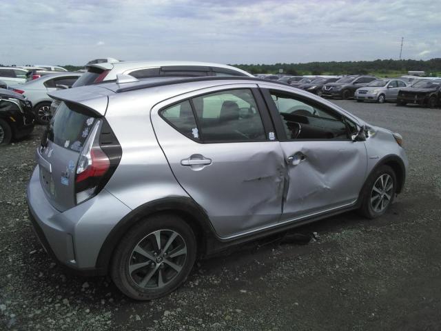 JTDKDTB37J1603612 - 2018 TOYOTA PRIUS C SILVER photo 3