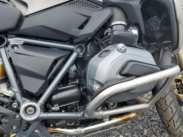 WB10A5105JZ641776 - 2018 BMW R1200 GS BLACK photo 7