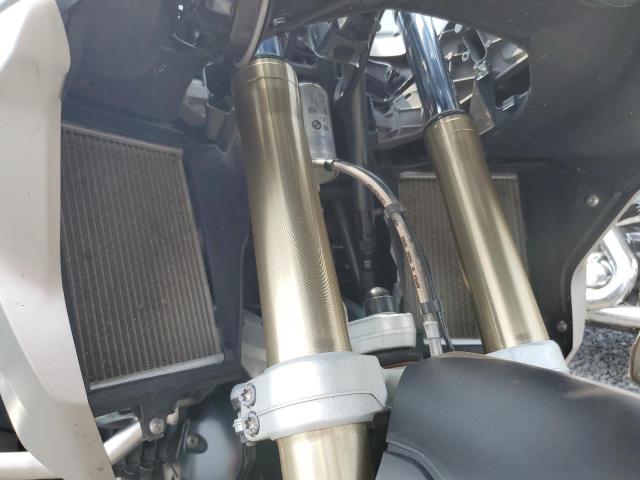 WB10A5105JZ641776 - 2018 BMW R1200 GS BLACK photo 9