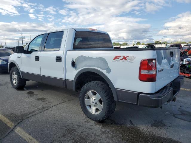 1FTPW14595KD68133 - 2005 FORD F150 SUPERCREW WHITE photo 2