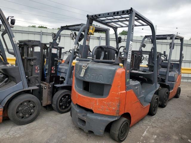 68493 - 2015 TOYOTA FORKLIFT Orange photo 4