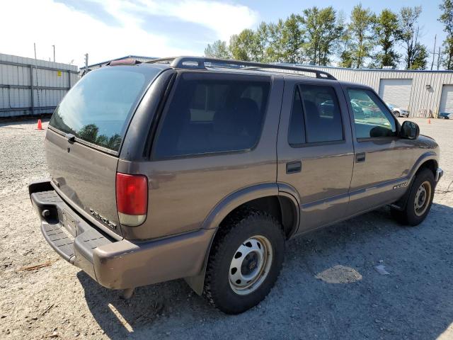 1GNDT13W6WK116242 - 1998 CHEVROLET BLAZER BROWN photo 3