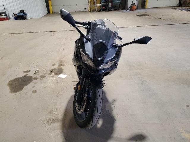 ML5EXER17SDAE6388 - 2025 KAWASAKI EX650 R BLACK photo 2