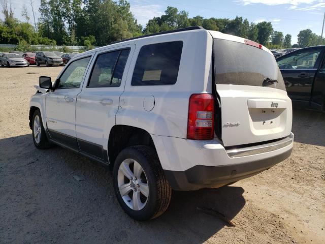 1C4NJRFB6DD236618 - 2013 JEEP PATRIOT LATITUDE WHITE photo 3