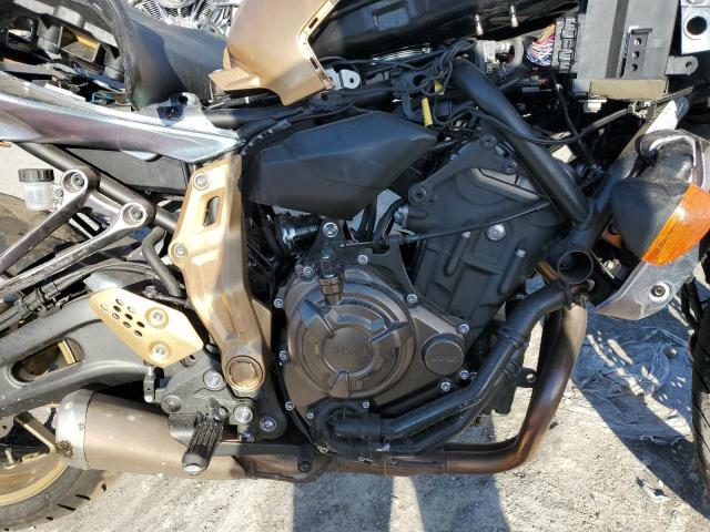 JYARM27E5LA007268 - 2020 YAMAHA MT07 TWO TONE photo 7