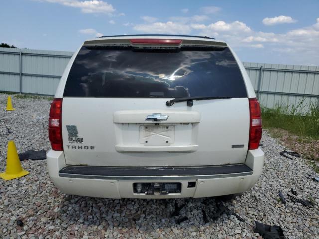 1GNSKCE07BR185389 - 2011 CHEVROLET TAHOE K1500 LTZ WHITE photo 6