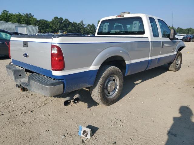 1FT7X2AT2BED11398 - 2011 FORD F250 SUPER DUTY TWO TONE photo 3